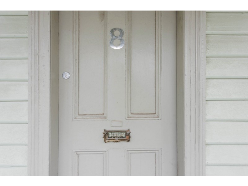 8 Racecourse Cres, Launceston TAS 7250