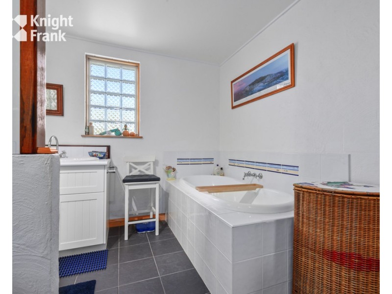 108 Bellbuoy Beach Road, Low Head TAS 7253