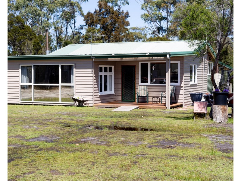 113 Moulting Bay Beach Road, St Helens TAS 7216