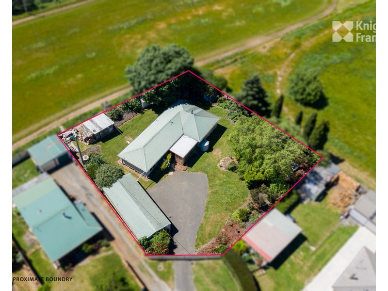 8 Edwards Place, Branxholm TAS 7261