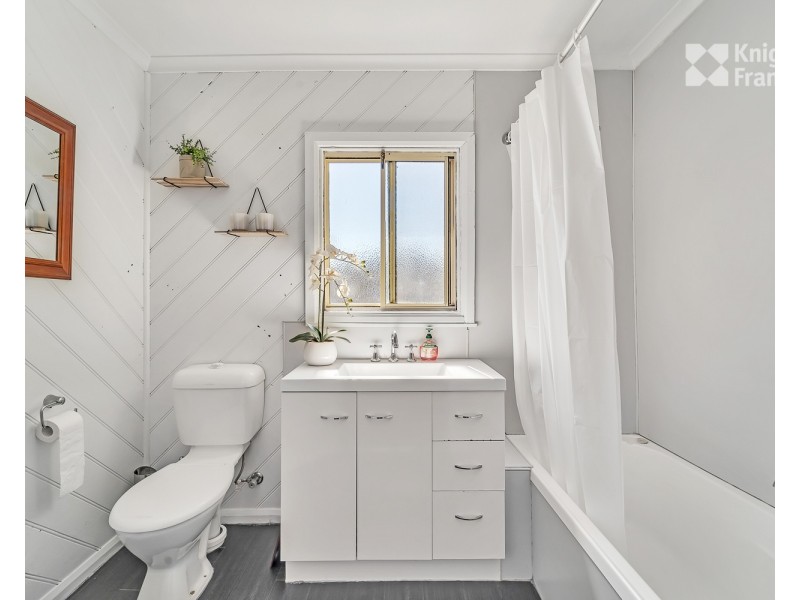 8 Edwards Place, Branxholm TAS 7261