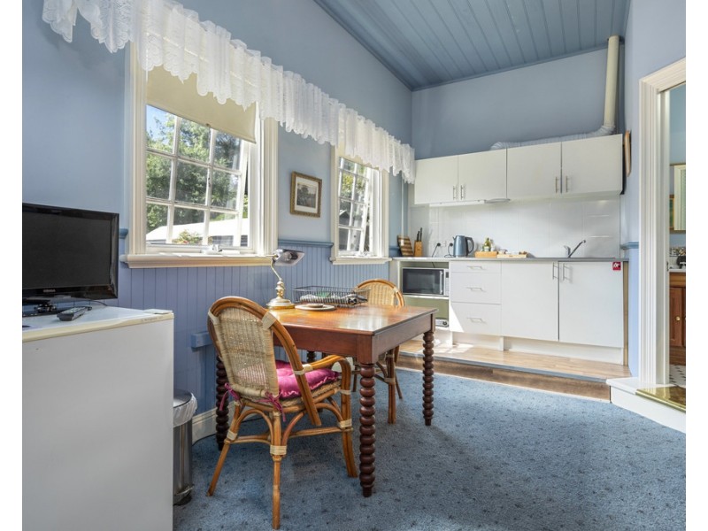 9 Aileen Crescent, Burnie TAS 7320