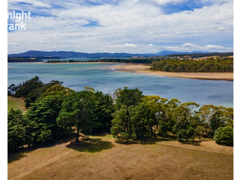 76 Clarence Point Road, Clarence Point TAS 7270
