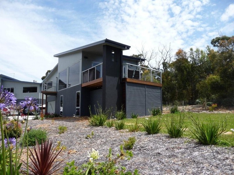 2/3 Bradley Drive, Coles Bay TAS 7215