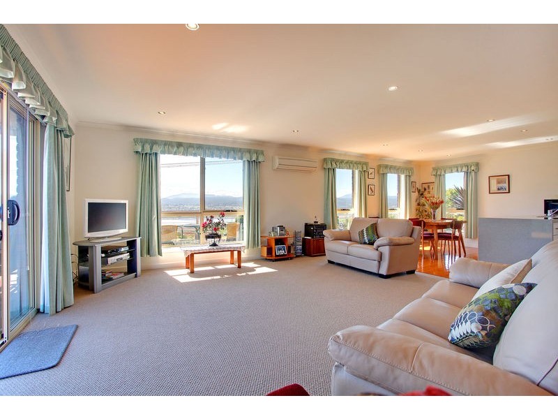 1/60  Cormiston Road, Riverside TAS 7250