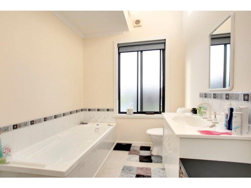 3/60 Franmaree Road, Newnham TAS 7248