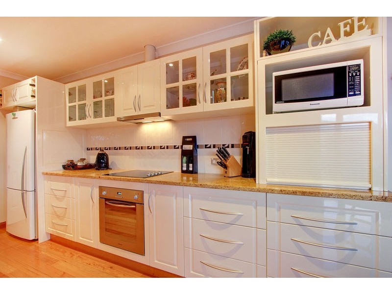 12 Bartlett Grove, Newnham TAS 7248