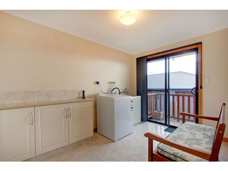 12 Bartlett Grove, Newnham TAS 7248