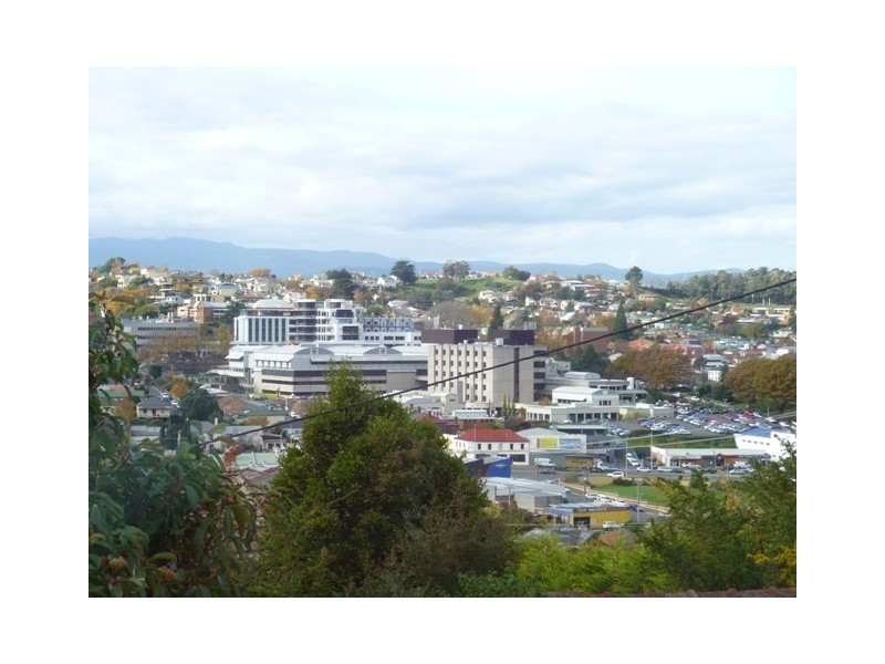 2/4 White Street, West Launceston TAS 7250