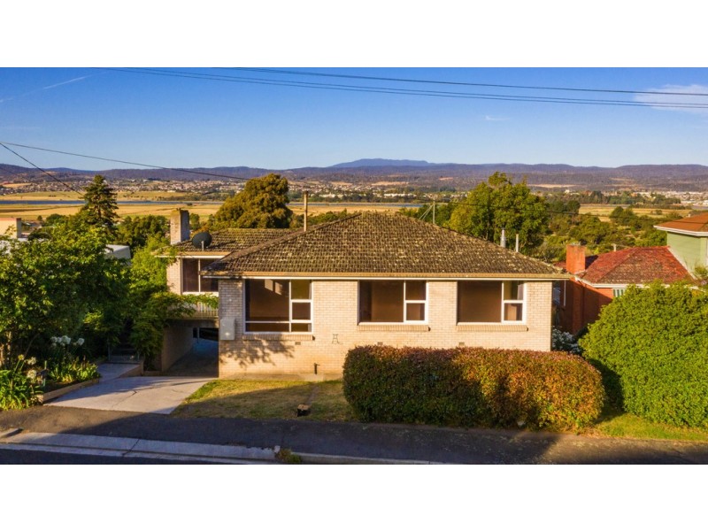 32 Riverside Drive, Riverside TAS 7250
