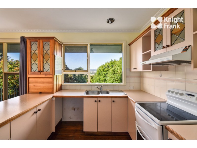 32 Riverside Drive, Riverside TAS 7250