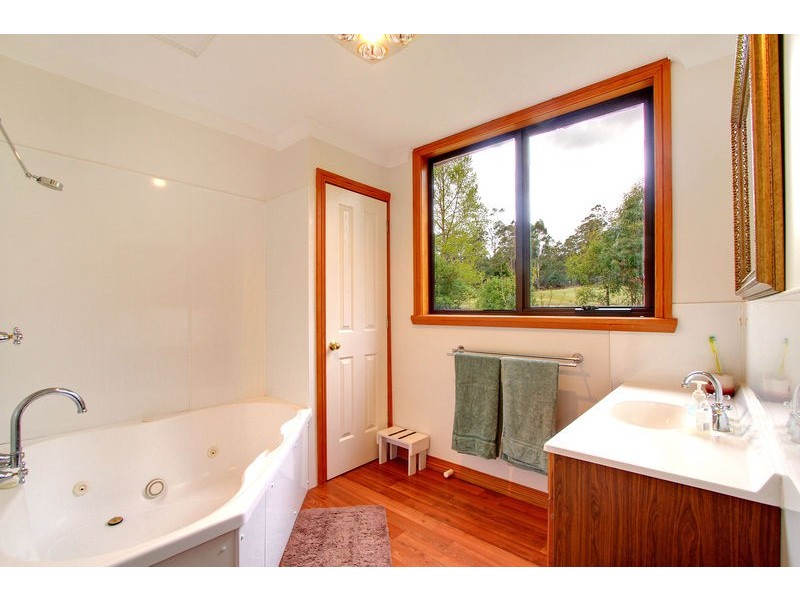 1 Weavers Creek Road, Nunamara TAS 7259