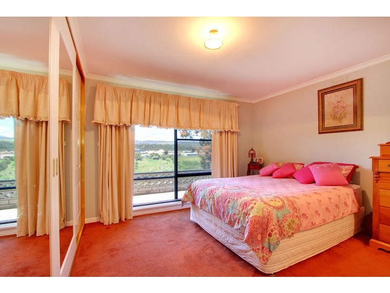 49 Sandown Rd, Norwood TAS 7250