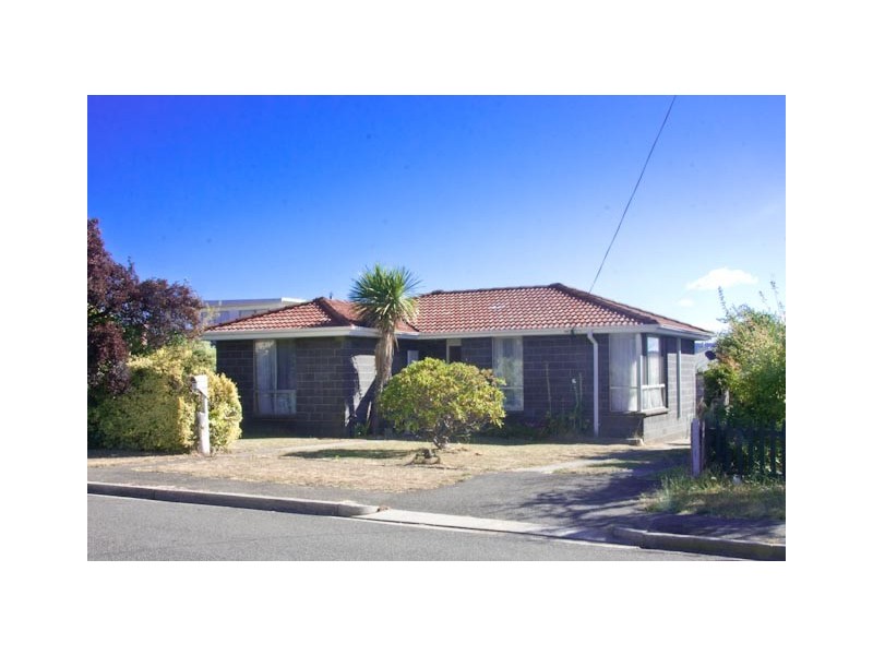 1 Wadley Street, Newnham TAS 7248