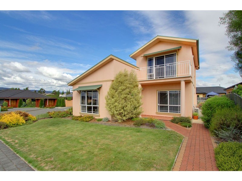 10 Elphinwood Square, Newstead TAS 7250