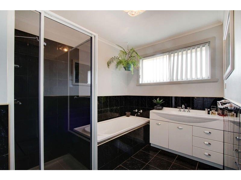 9 Ronald Place, Norwood TAS 7250