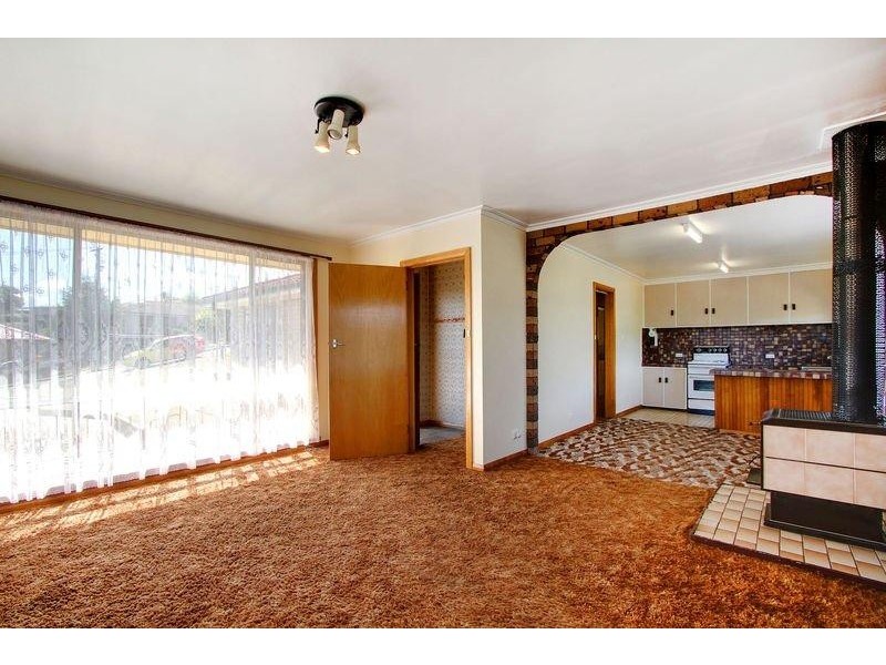 11 Caswell Street, Mowbray TAS 7248