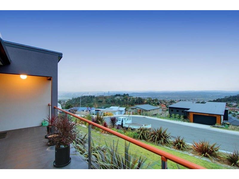 23 Clearview Avenue, Trevallyn TAS 7250