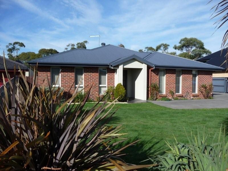 1/38 Bethune Place, Newnham TAS 7248