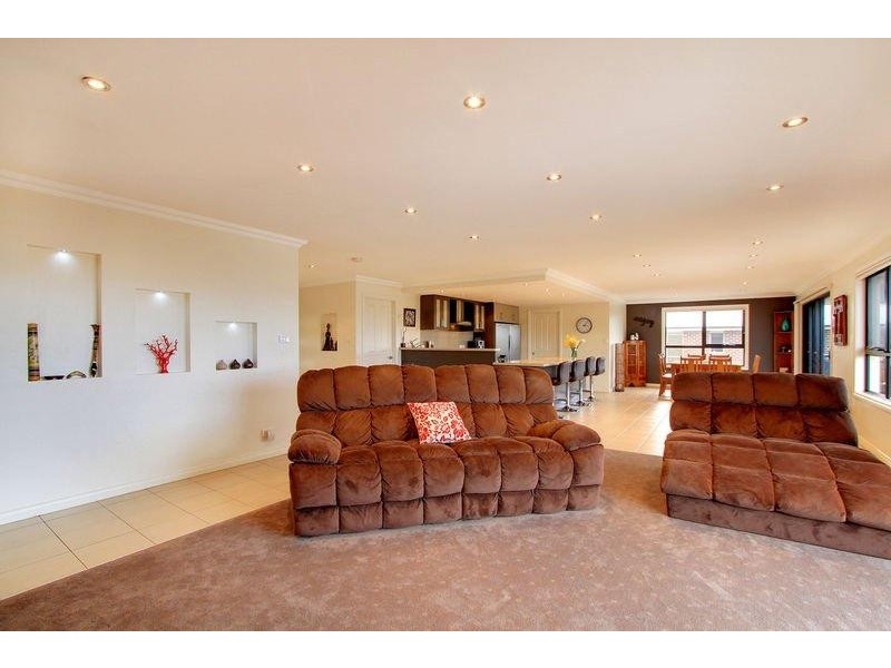 10 Assisi Avenue, Riverside TAS 7250