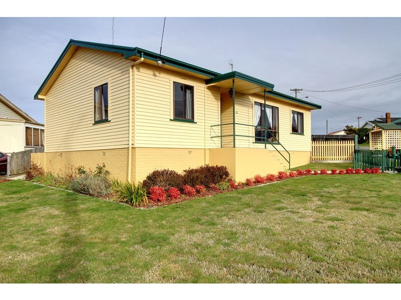 60 Hargrave Crescent, Mayfield TAS 7248