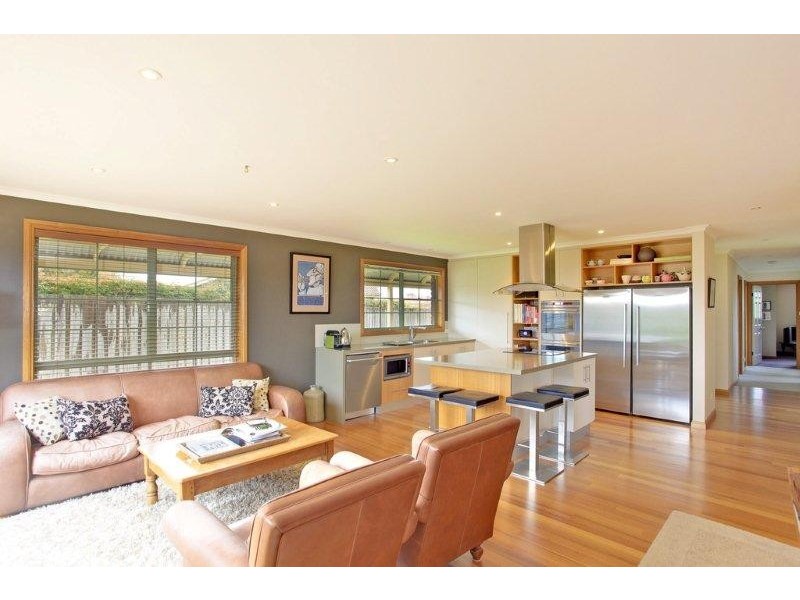 8 Jupiter Crt, Prospect TAS 7250