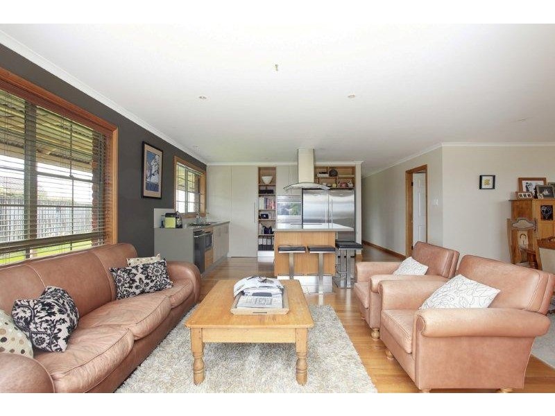 8 Jupiter Crt, Prospect TAS 7250