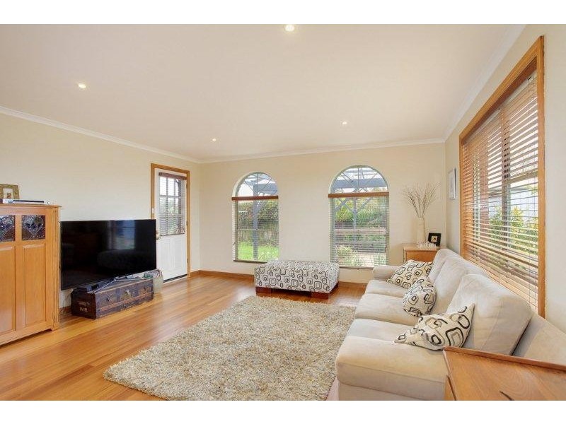 8 Jupiter Crt, Prospect TAS 7250