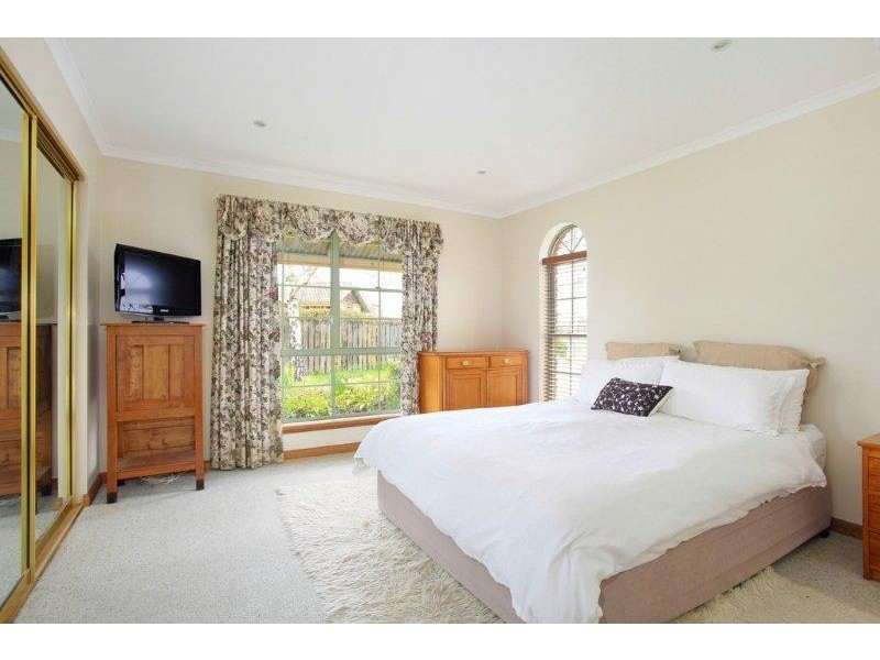 8 Jupiter Crt, Prospect TAS 7250