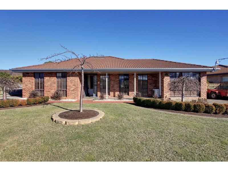 16 Far View Avenue, Riverside TAS 7250