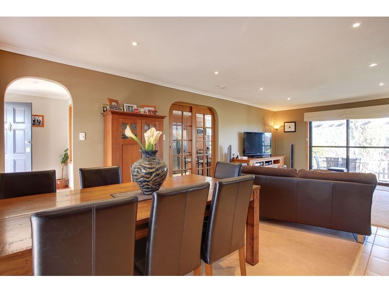16 Far View Avenue, Riverside TAS 7250