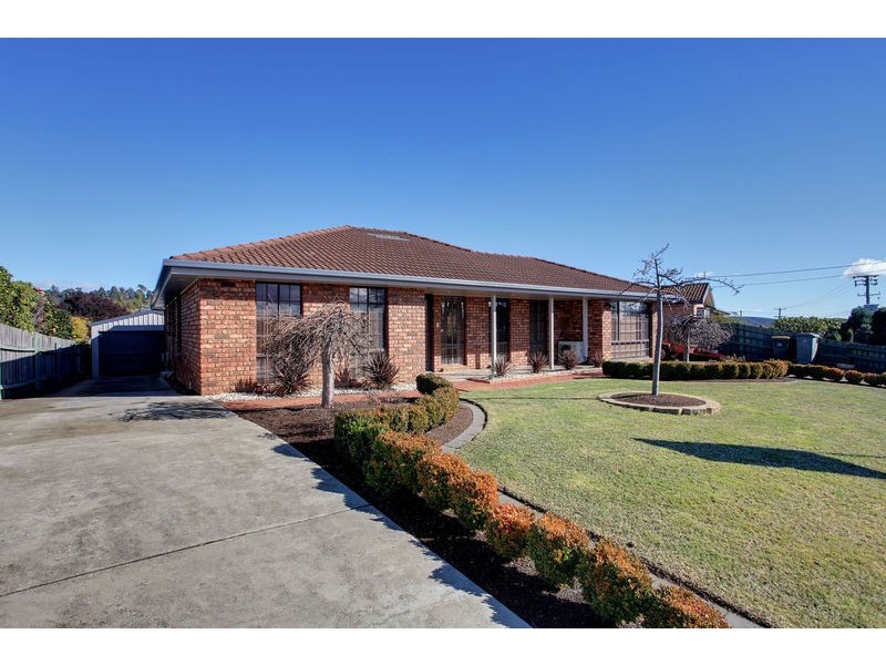 16 Far View Avenue, Riverside TAS 7250