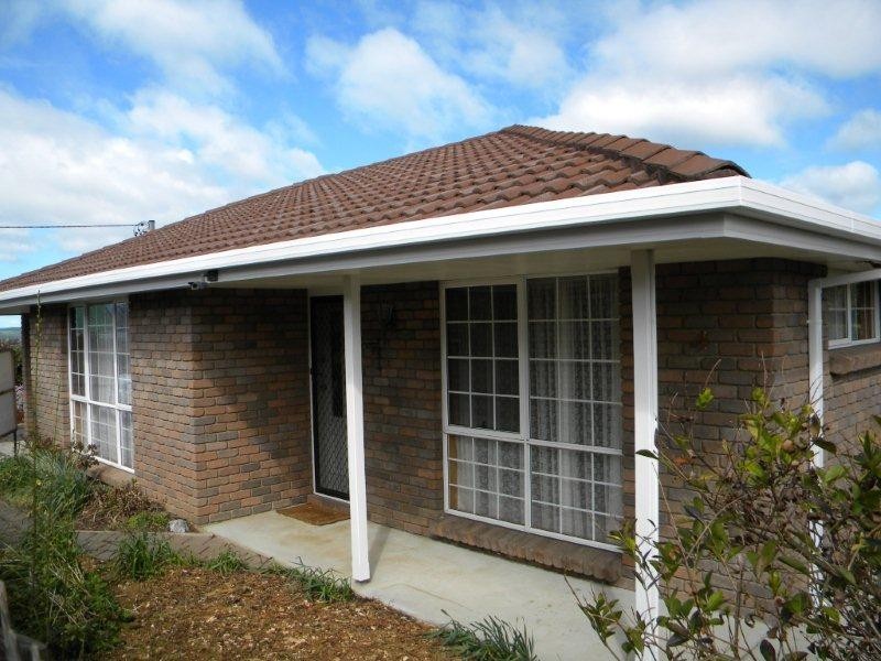 2/4 Helmsley Avenue, West Launceston TAS 7250