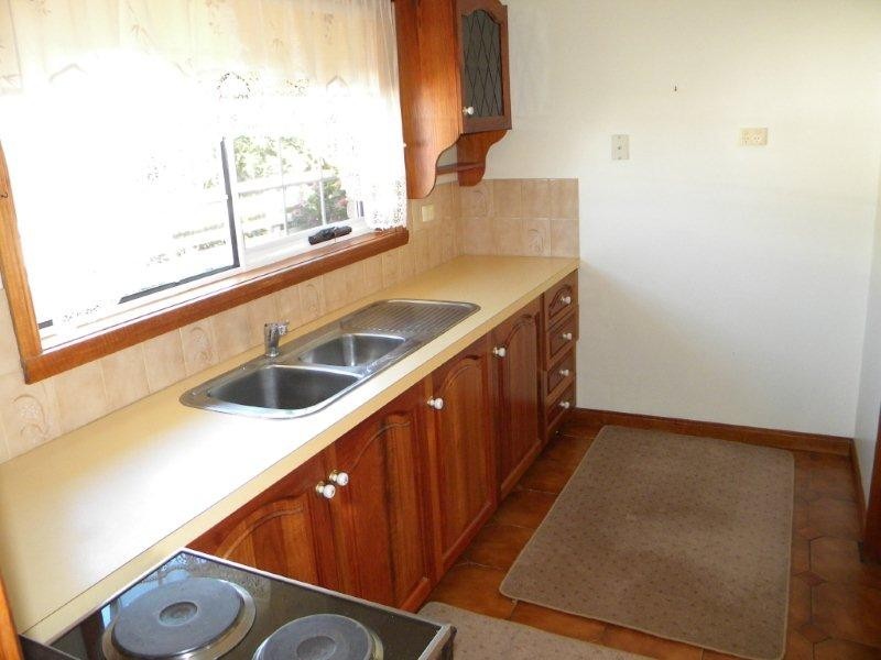 2/4 Helmsley Avenue, West Launceston TAS 7250