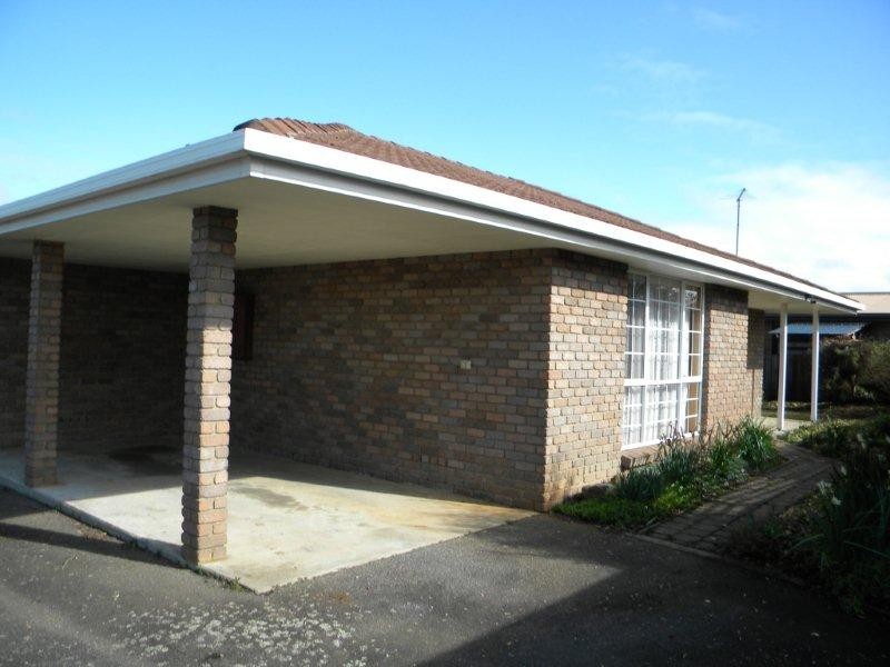 2/4 Helmsley Avenue, West Launceston TAS 7250