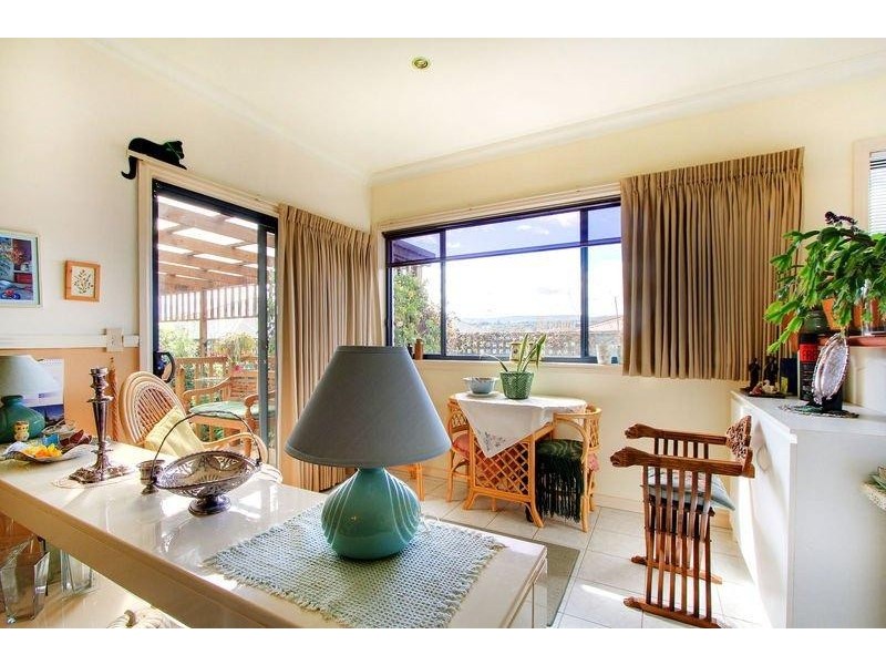 2/9 Maple Glade, Newstead TAS 7250