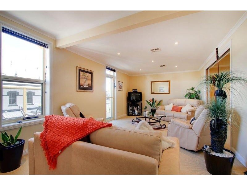 2/127 George Street, Launceston TAS 7250