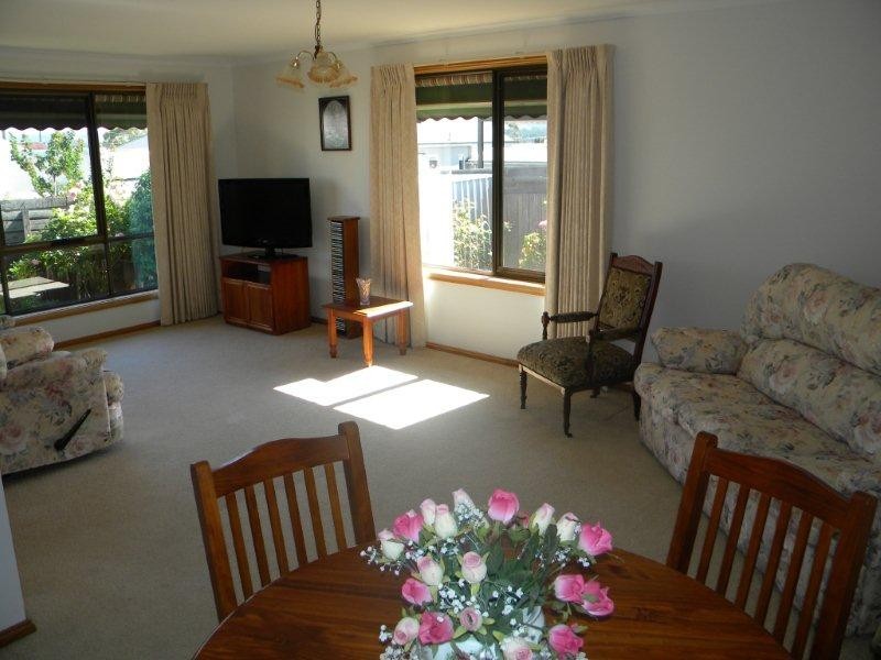 4/14 Sculthorpe Place, Norwood TAS 7250