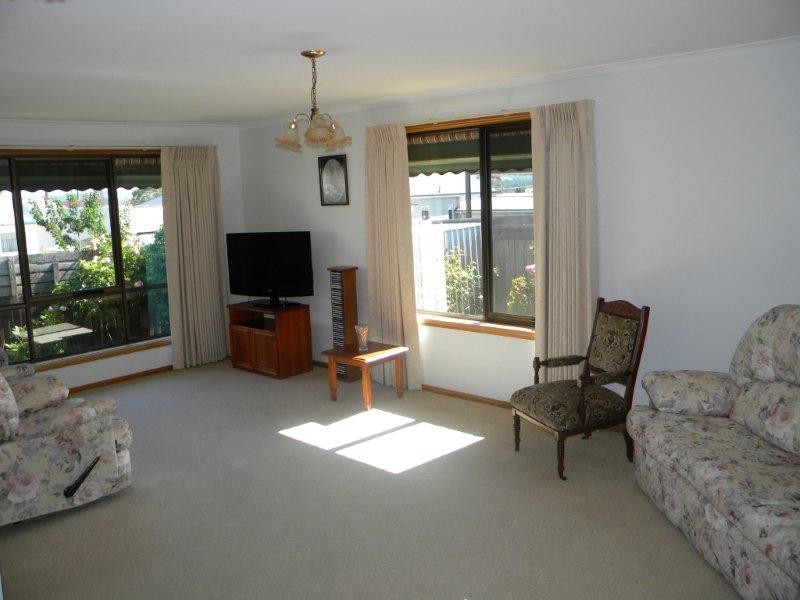 4/14 Sculthorpe Place, Norwood TAS 7250