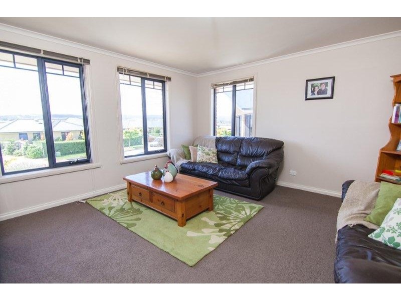 9/11 Walcorm Court, Riverside TAS 7250