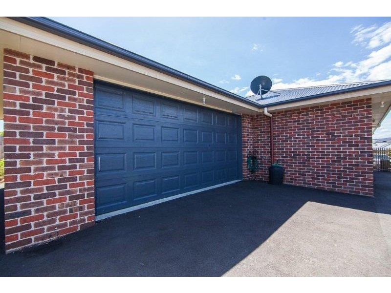 9/11 Walcorm Court, Riverside TAS 7250