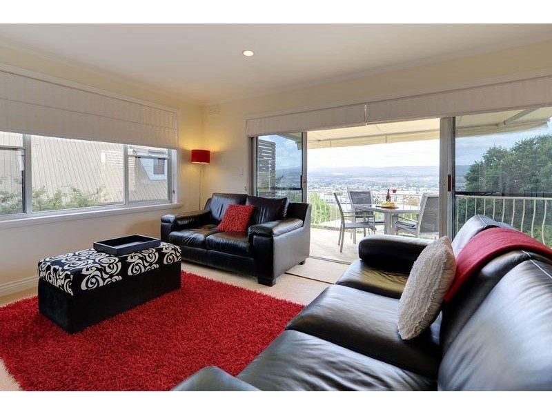 10 Floreat Crescent, Trevallyn TAS 7250