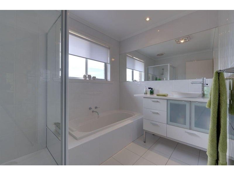 10 Floreat Crescent, Trevallyn TAS 7250