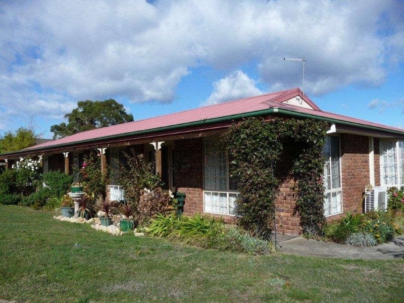 35 Packham Street, Newnham TAS 7248