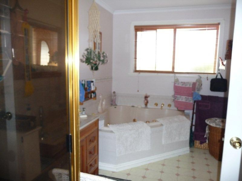 35 Packham Street, Newnham TAS 7248