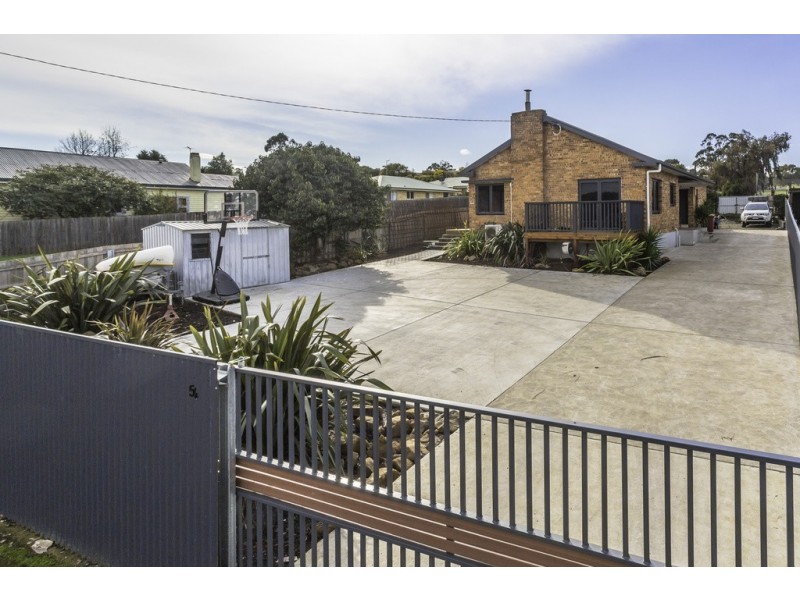 54 Alanvale Road, Newnham TAS 7248