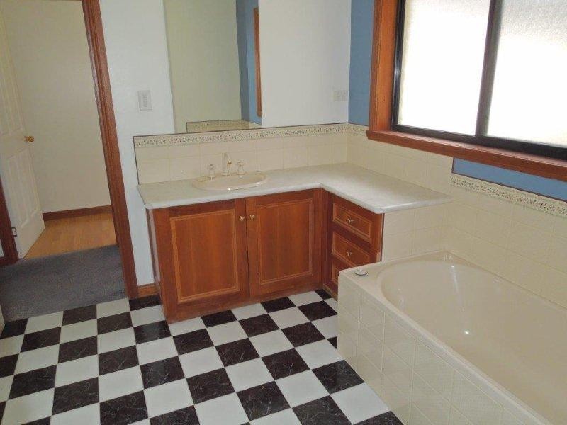 39 Poplar Parade, Youngtown TAS 7249