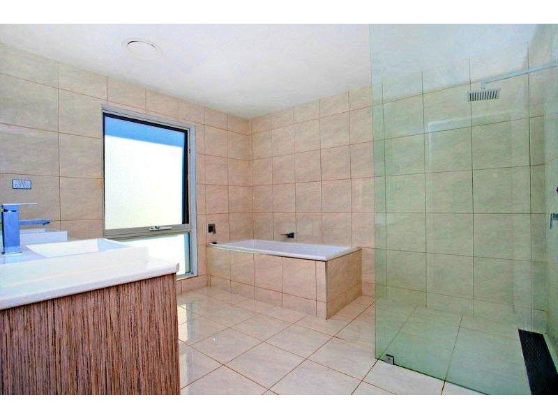 1 Streamside Court, Kings Meadows TAS 7249