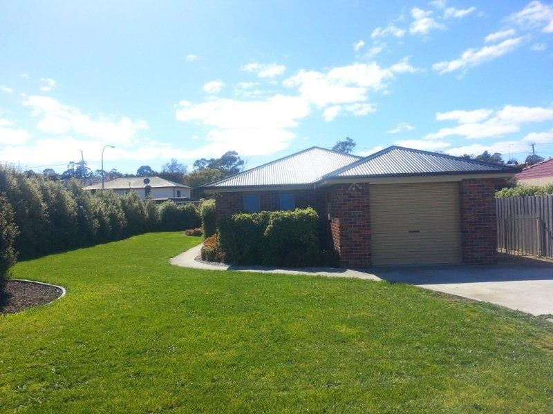 7 Pocket Place, Newnham TAS 7248