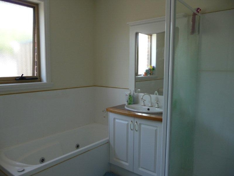 7 Pocket Place, Newnham TAS 7248